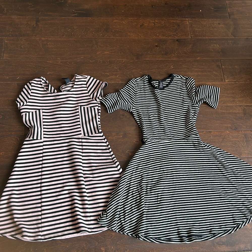 2 Forever 21 Young Girks Sz M Skater Style Dress Striped Pink Black ST1525